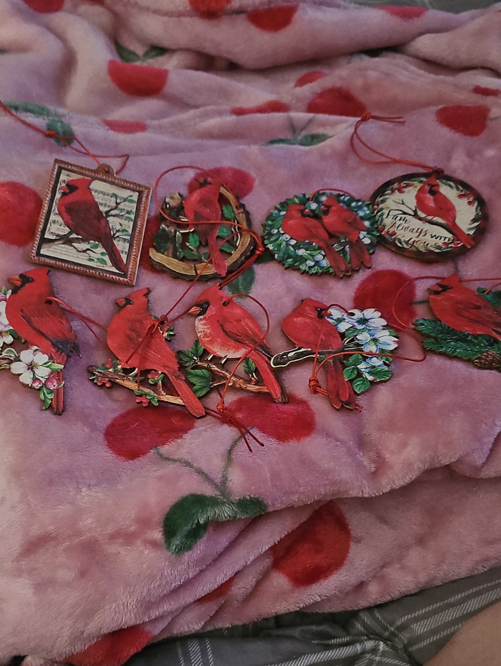 Red Cardinal Holiday Ornament Set - Decorative Bird Ornaments